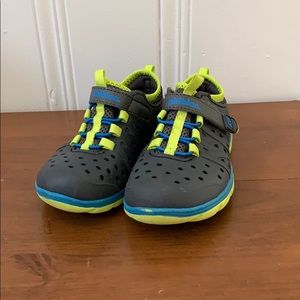Boys Stride Rite Phibian water shoes.